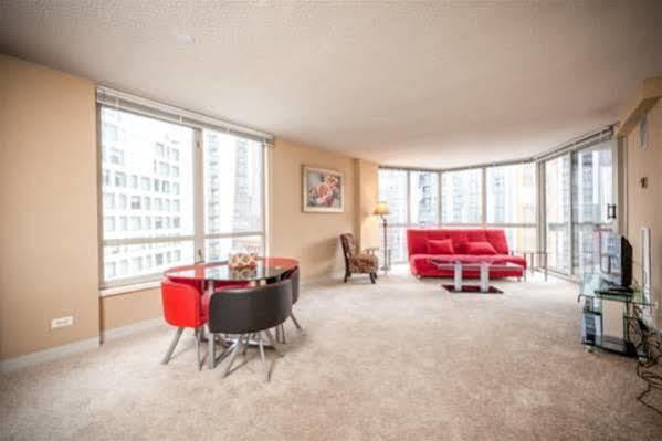 Suite Home Chicago - Eugenie Terrace Two-Bedroom Apartment 외부 사진