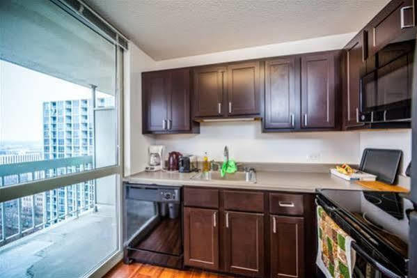 Suite Home Chicago - Eugenie Terrace Two-Bedroom Apartment 외부 사진