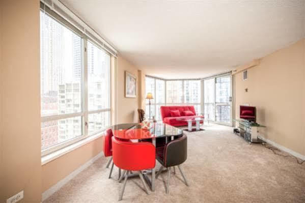 Suite Home Chicago - Eugenie Terrace Two-Bedroom Apartment 외부 사진